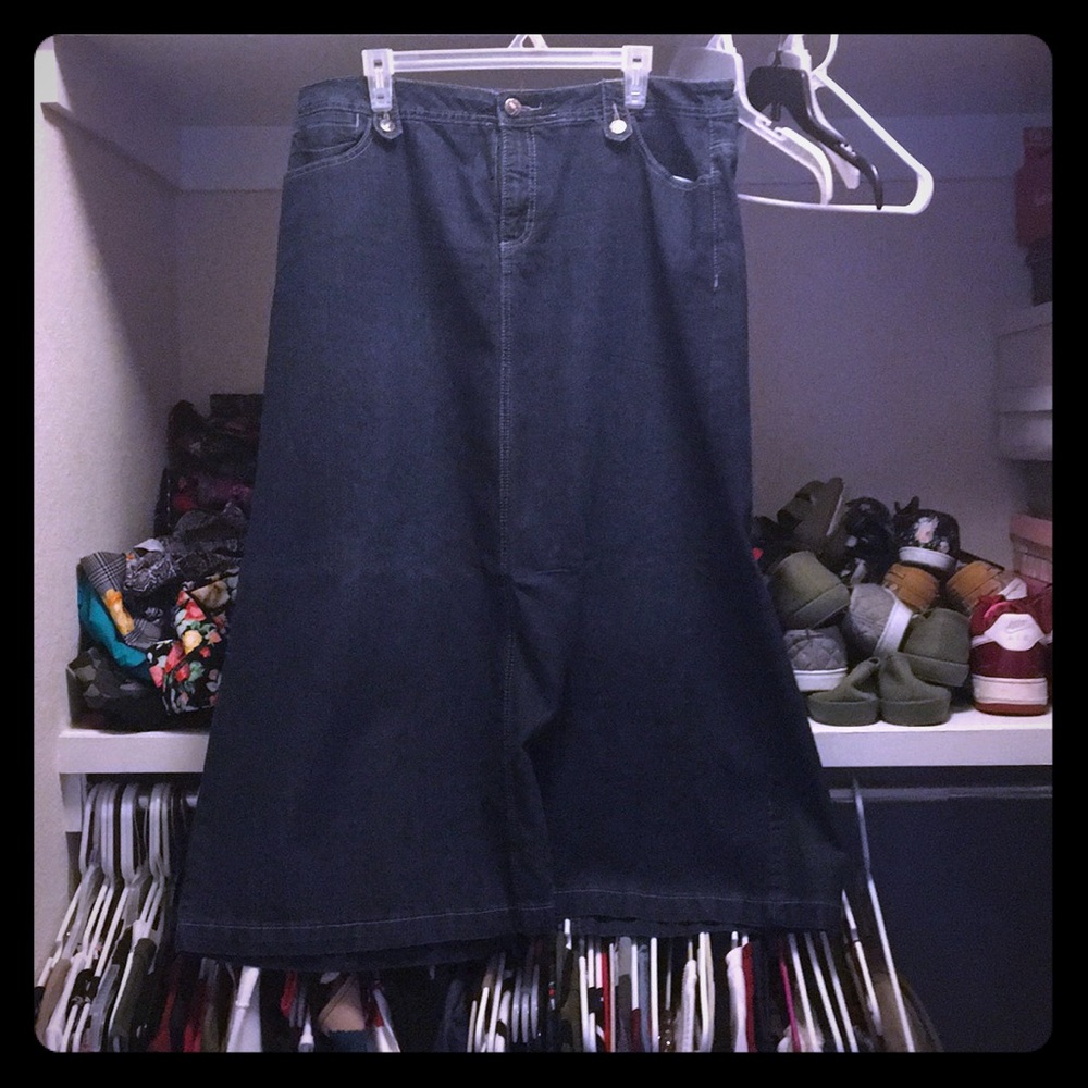 Denim skirt